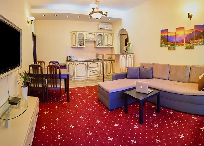 двокімнатні на лукіяновича, 3 Apartment *