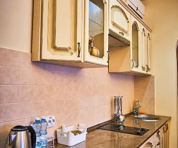 двокімнатні на лукіяновича, 3 Apartamento *