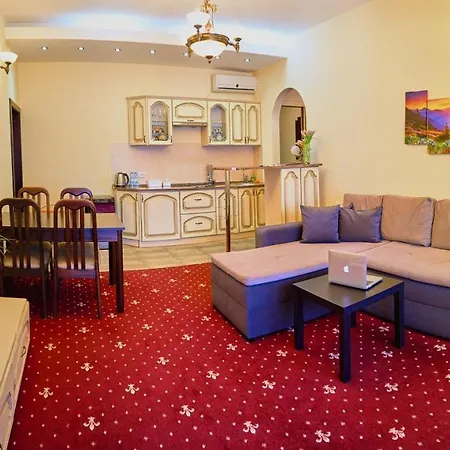 двокімнатні на лукіяновича, 3 Apartment *
